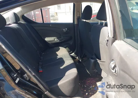 2014 Nissan Versa 1.6 Sv z USA, uszkodzony, nr VIN 3N1CN7AP8EL826028